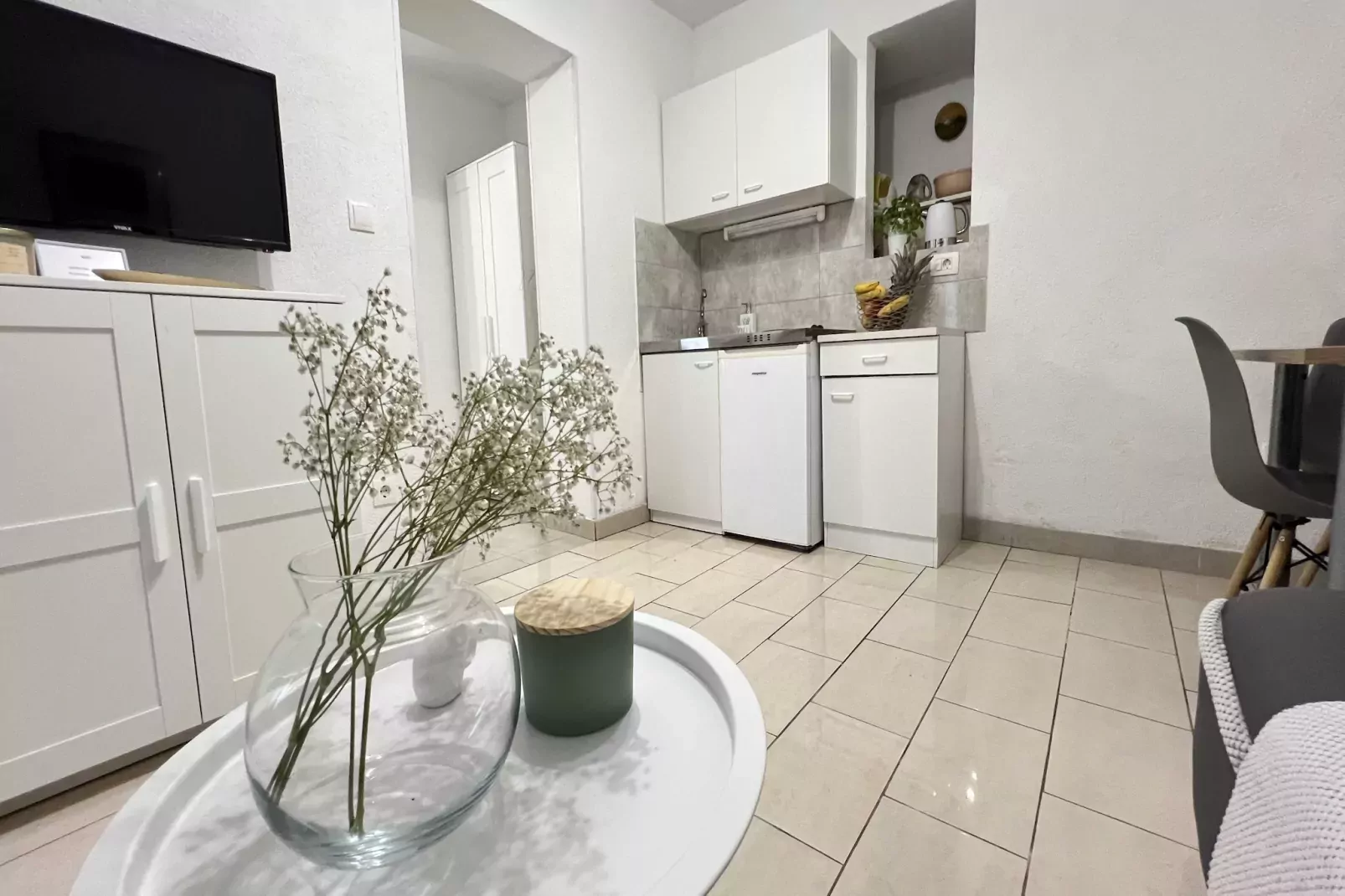 Apartmani Vela Makarska - Studio With Garden View-Kitchen