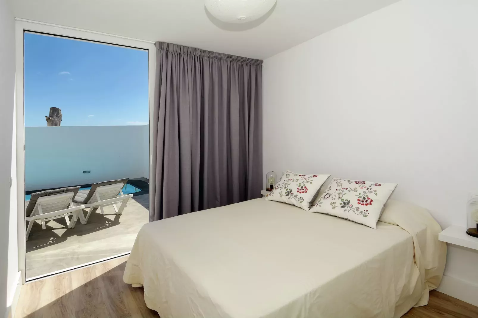Villa Sunrise-Bedroom
