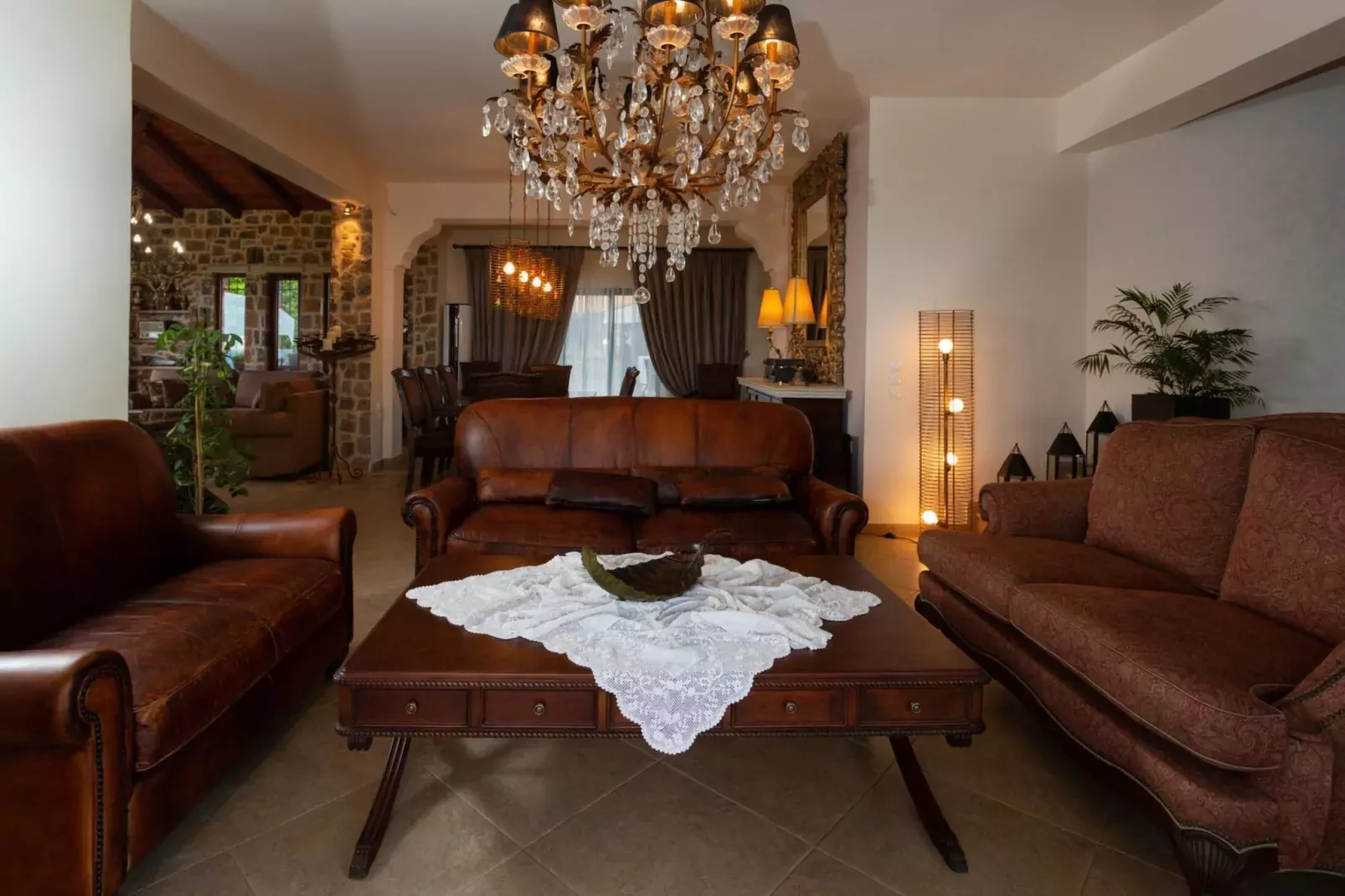 Golden Crest Villa-Living room
