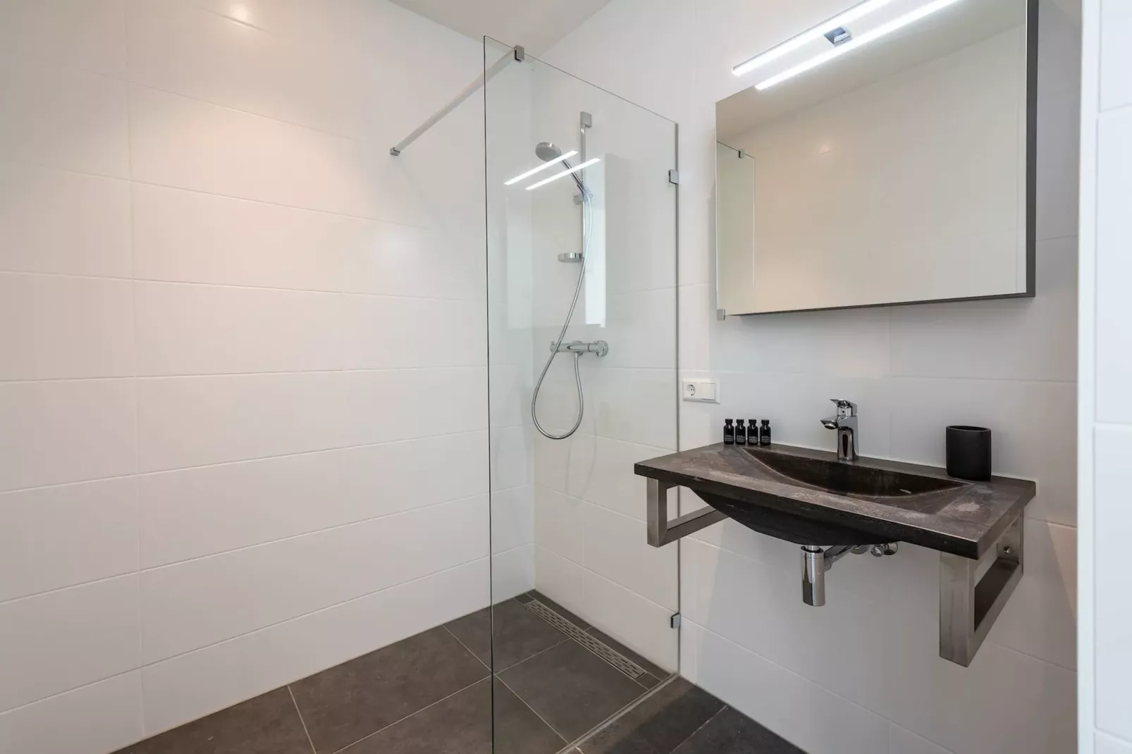 Harbour Village 4-Bathroom