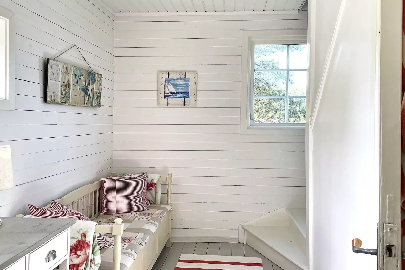 5 person holiday home in UDDEVALLA-Indoor