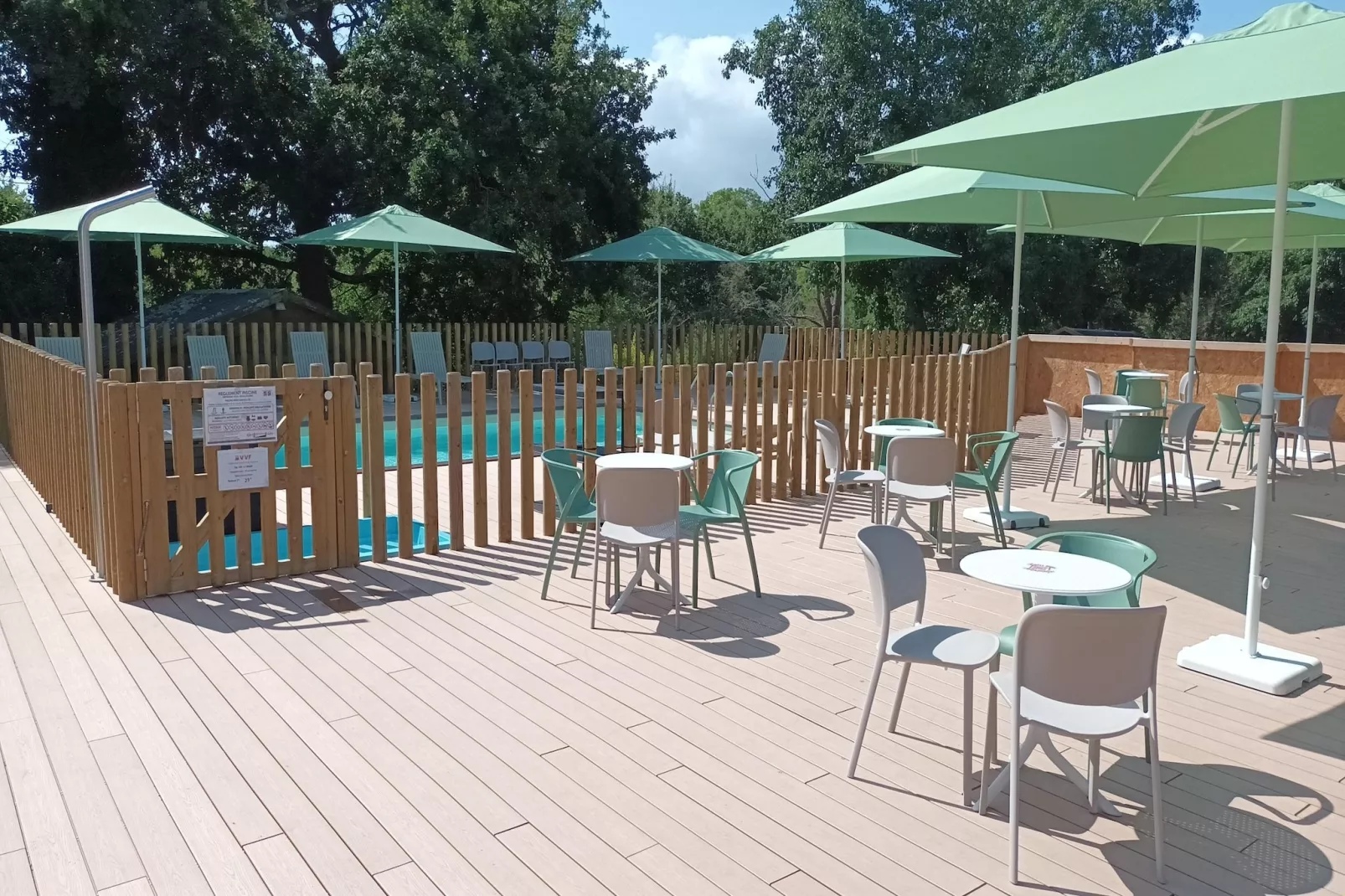 Holiday complex  Golfe du Morbihan Larmor-Baden // Apt 2 pcs 4 pers et 1 bébé 2 salles d'eau REZ DE CHAUSSÉE-Einrichtungen