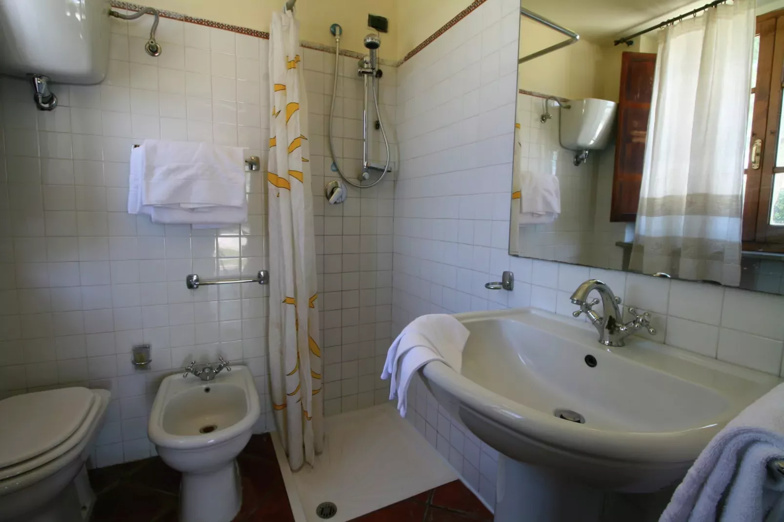 Monolocale-Bathroom
