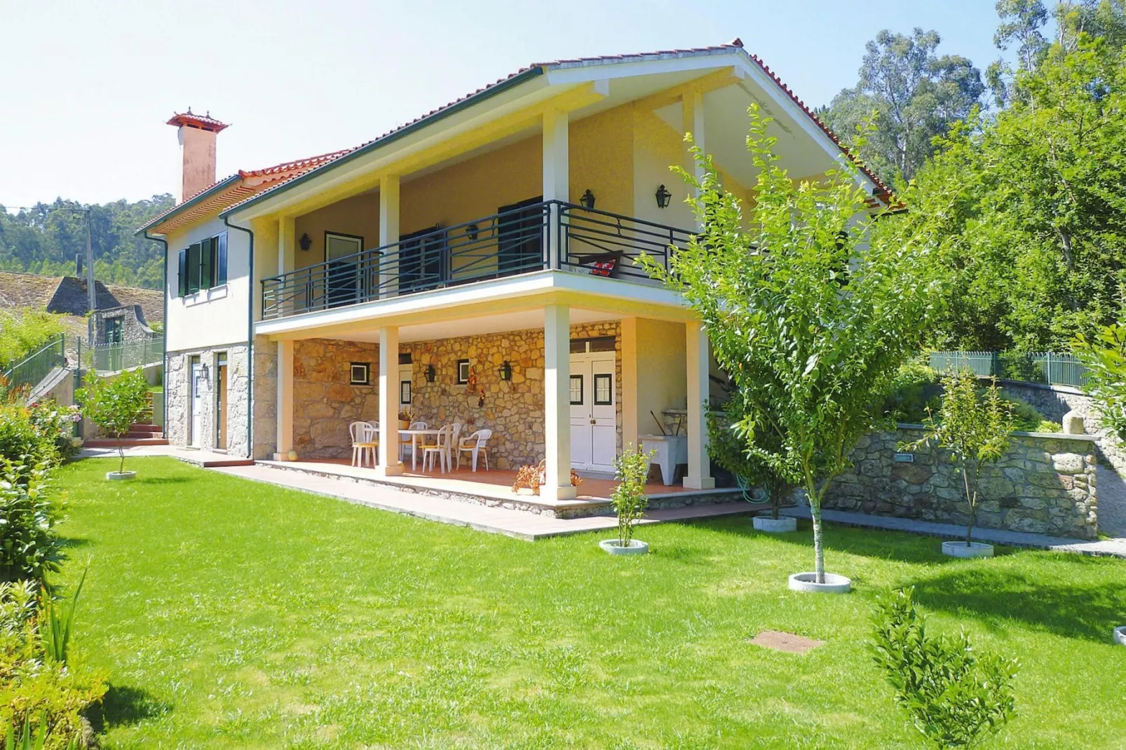 Holiday home Vale de Cambra - Rôge-Außenbereich Sommer