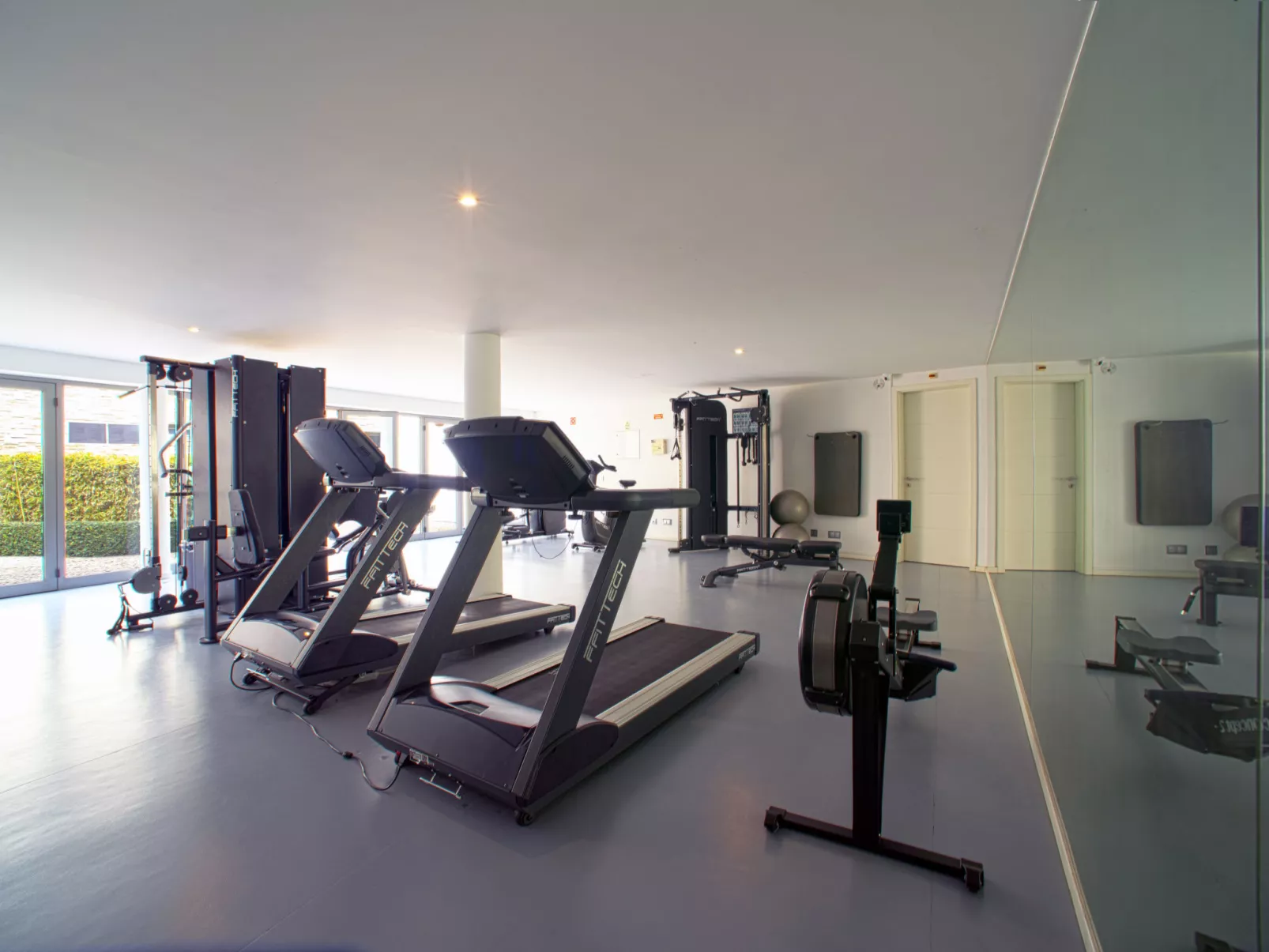 Pine Hills Turquesa-Inside