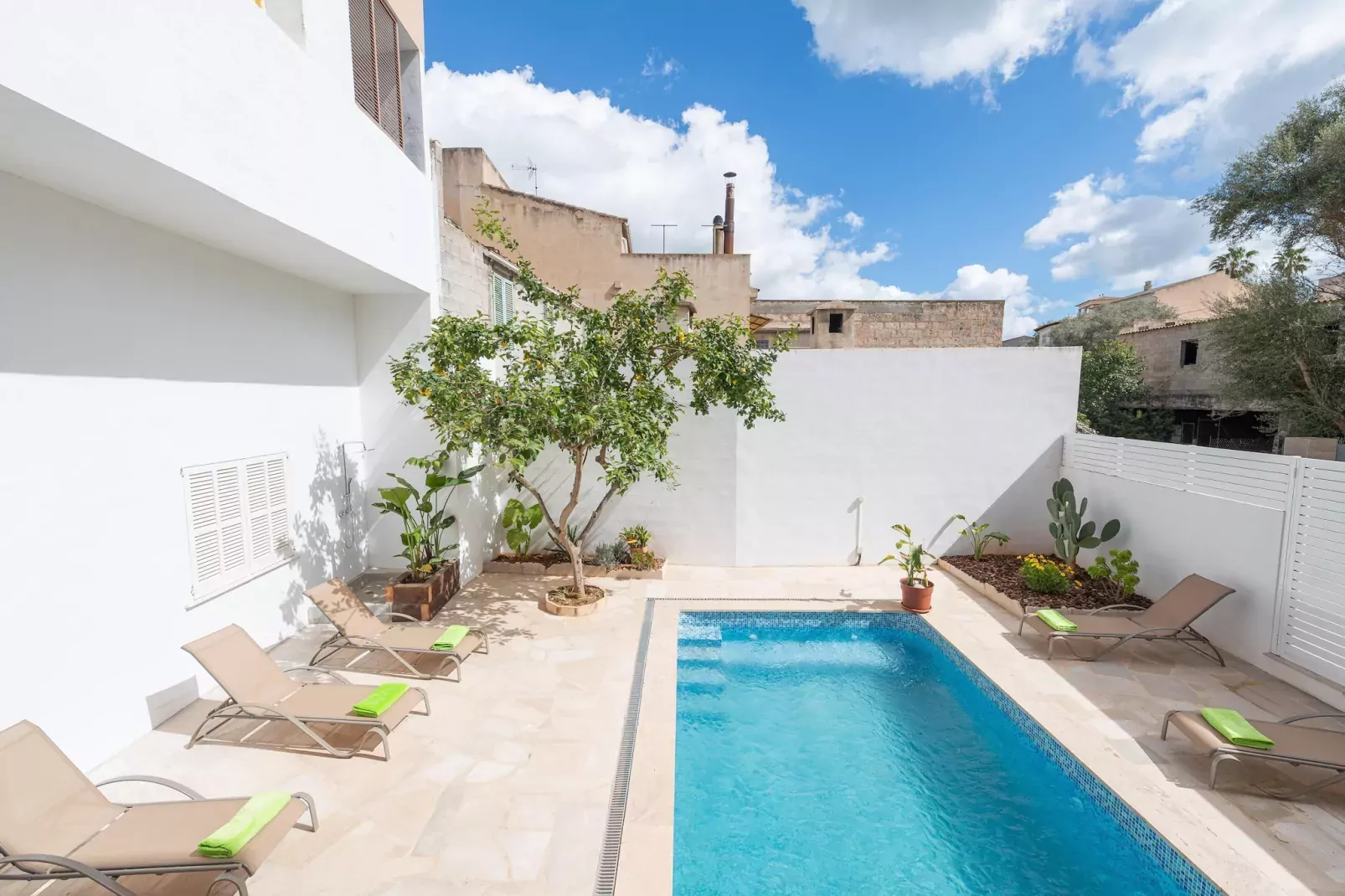Can Joan (maria)-Pool