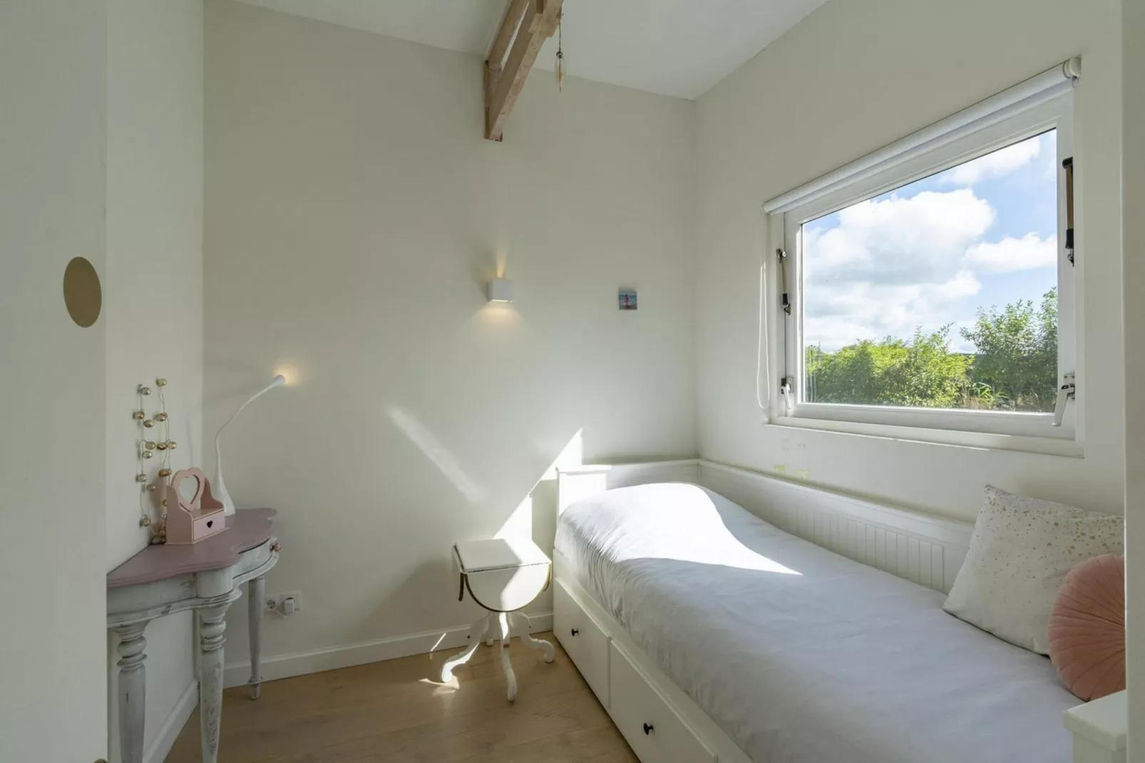 Eureka 109-Bedroom