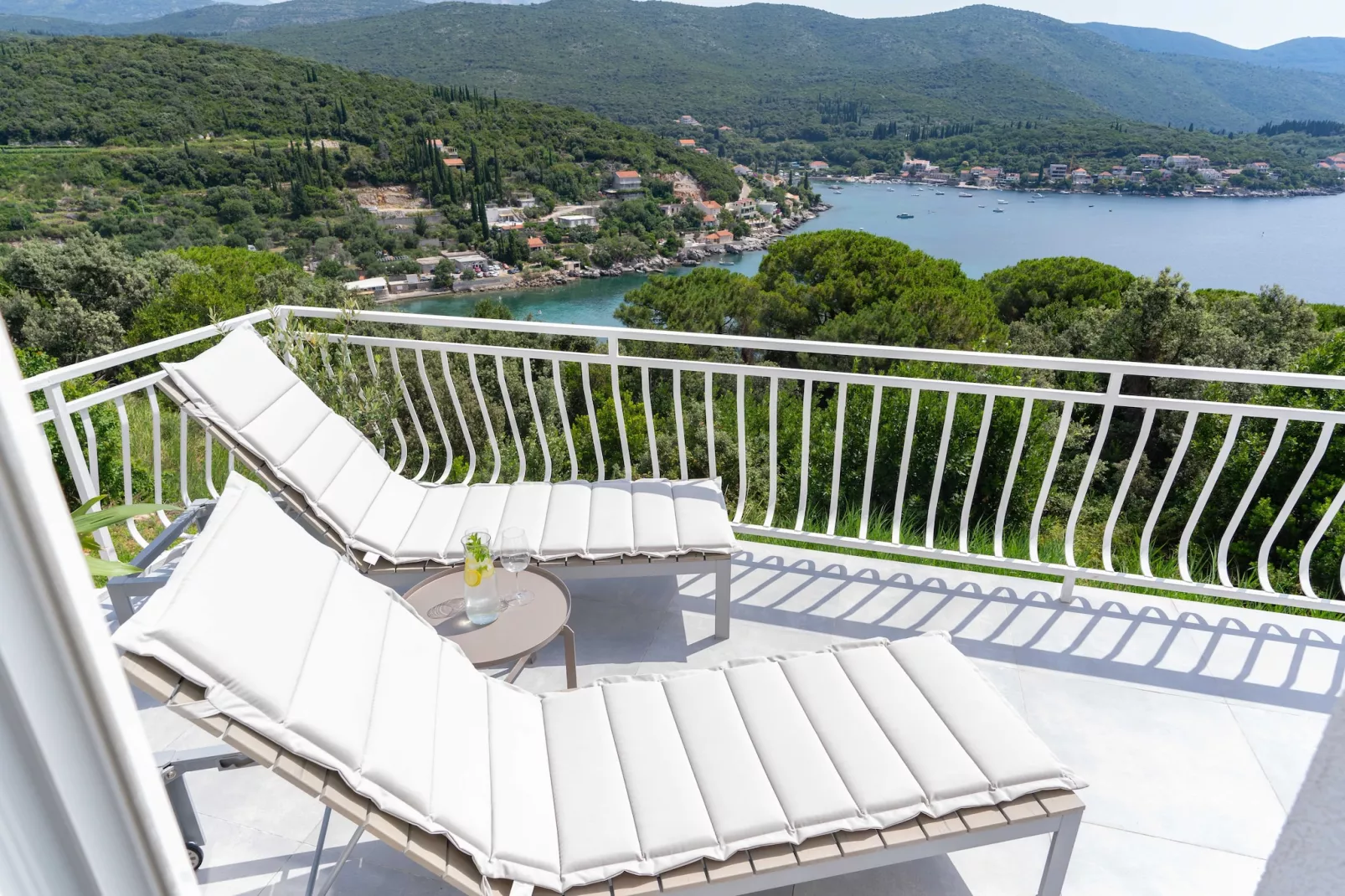 Apartment Konak - Two Bedroom Apartment with Terrace and Sea View-Terrace balcony