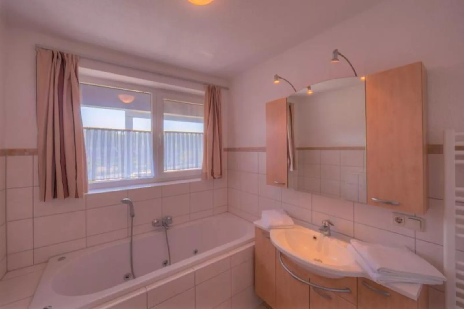 Mitteldeck 494-Bathroom