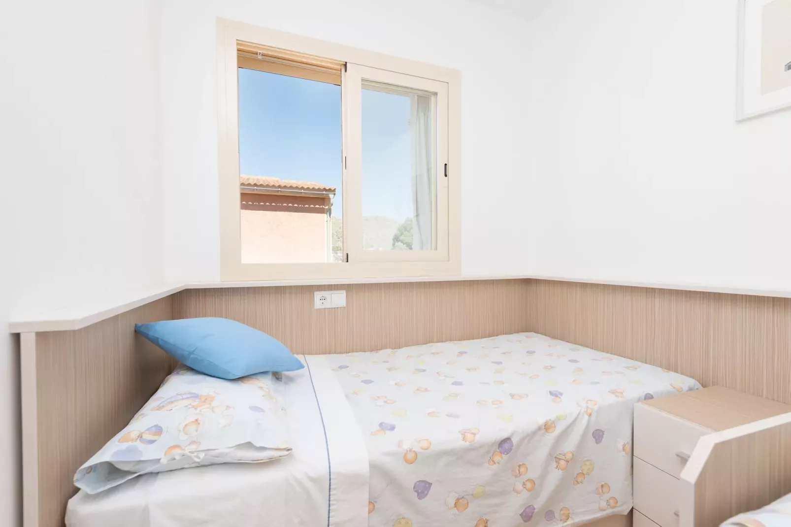 Pereta - Exterior in summer