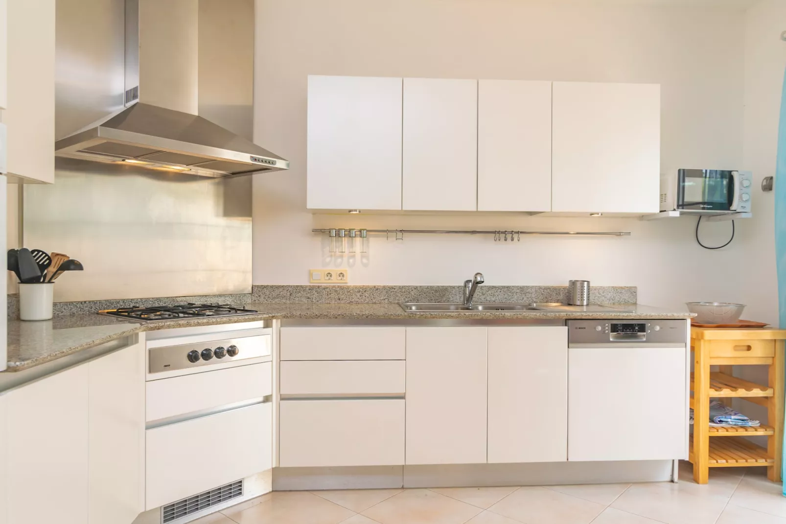 Espaiosa-Kitchen
