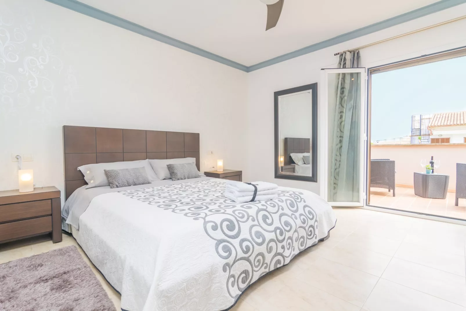 Lluna Home-Schlafzimmer