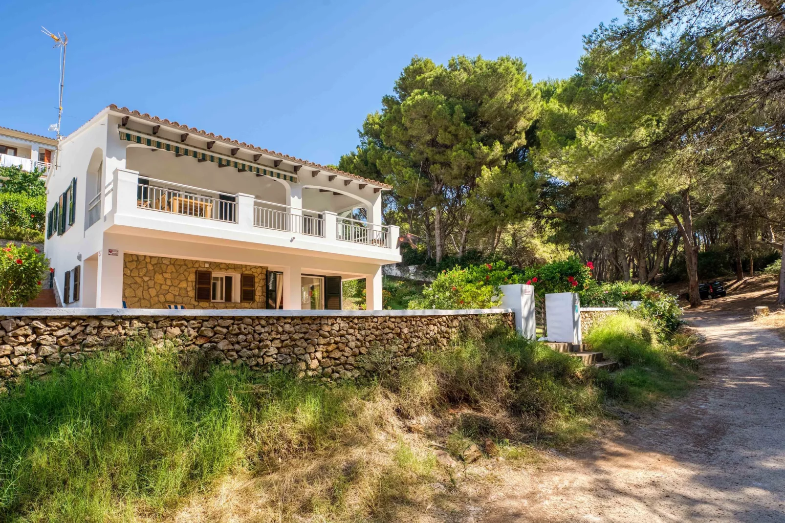 Villa Arena-Exterior summer