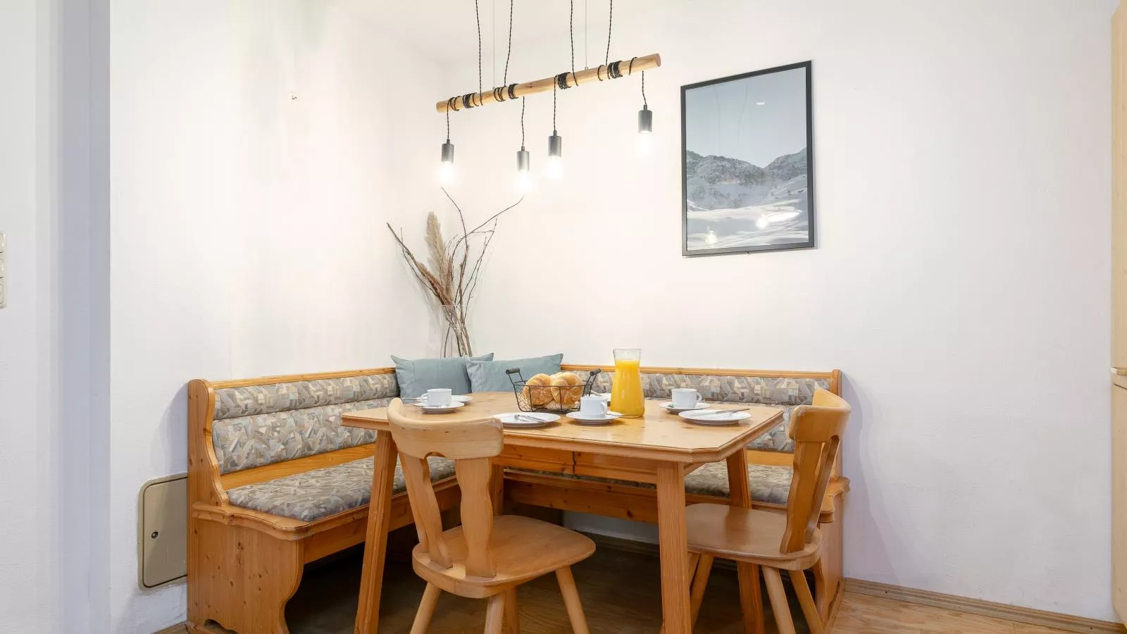 Apart An der Ache-Dining room