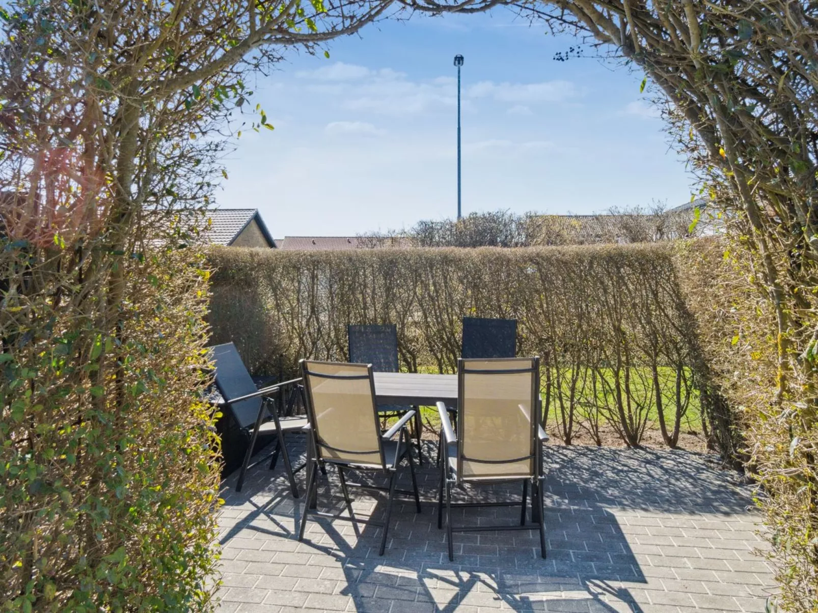 "Annvy" - 1km from the sea-Draußen