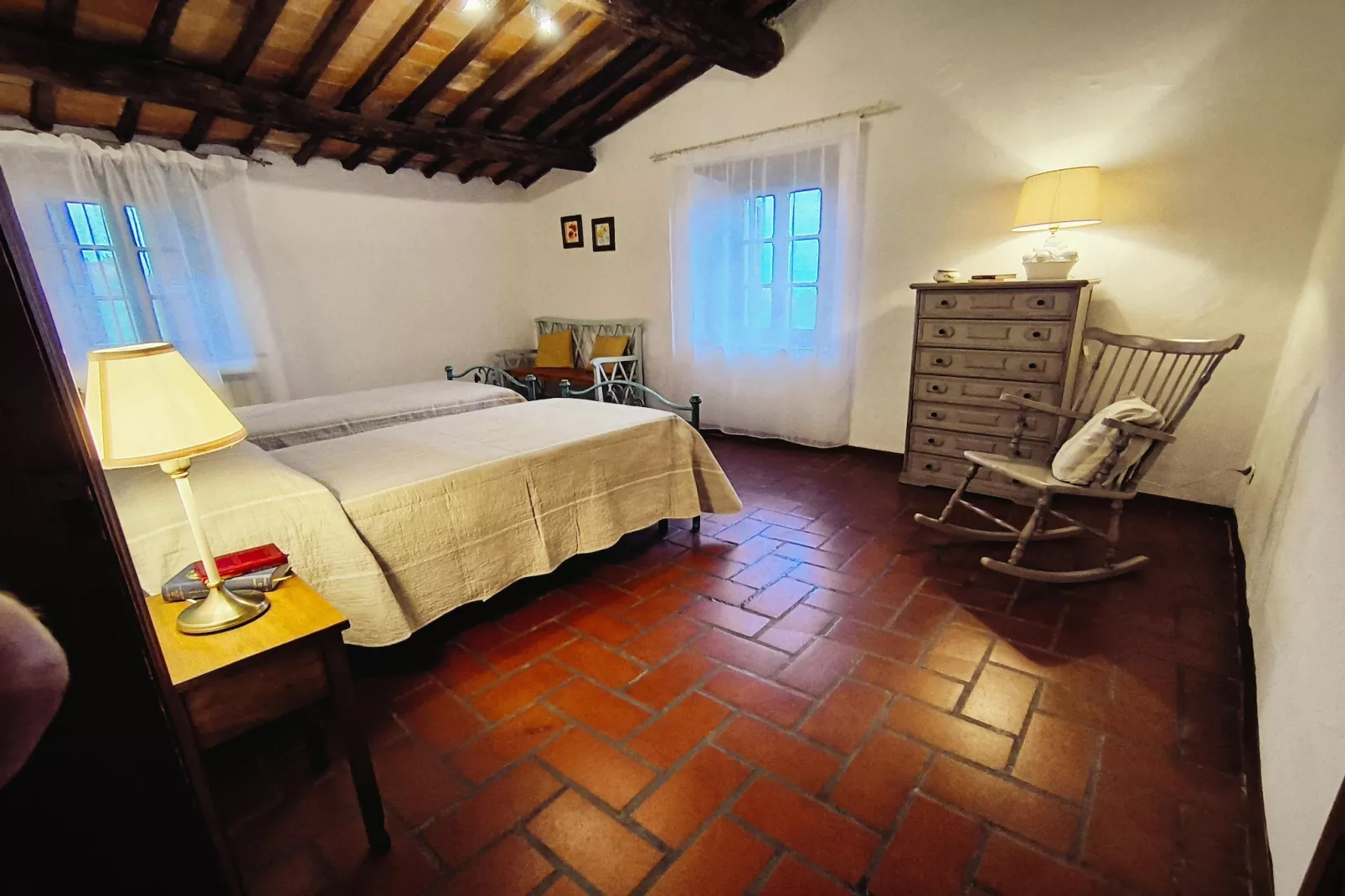 Agriturismo Podere Ceccherini in San Leolino - La Loggia-Bedroom