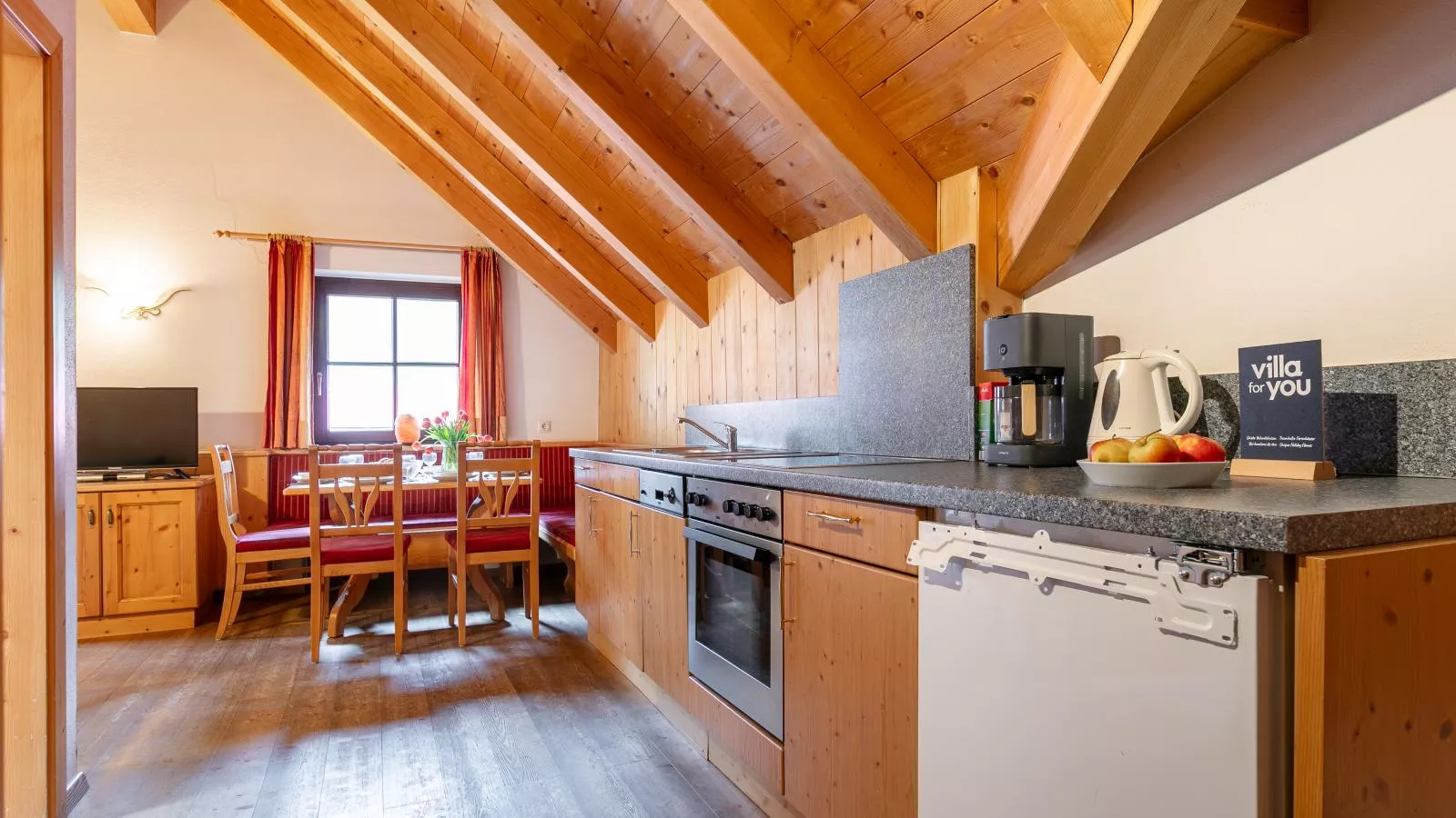 Schweizerhof Apfelrose-Kitchen