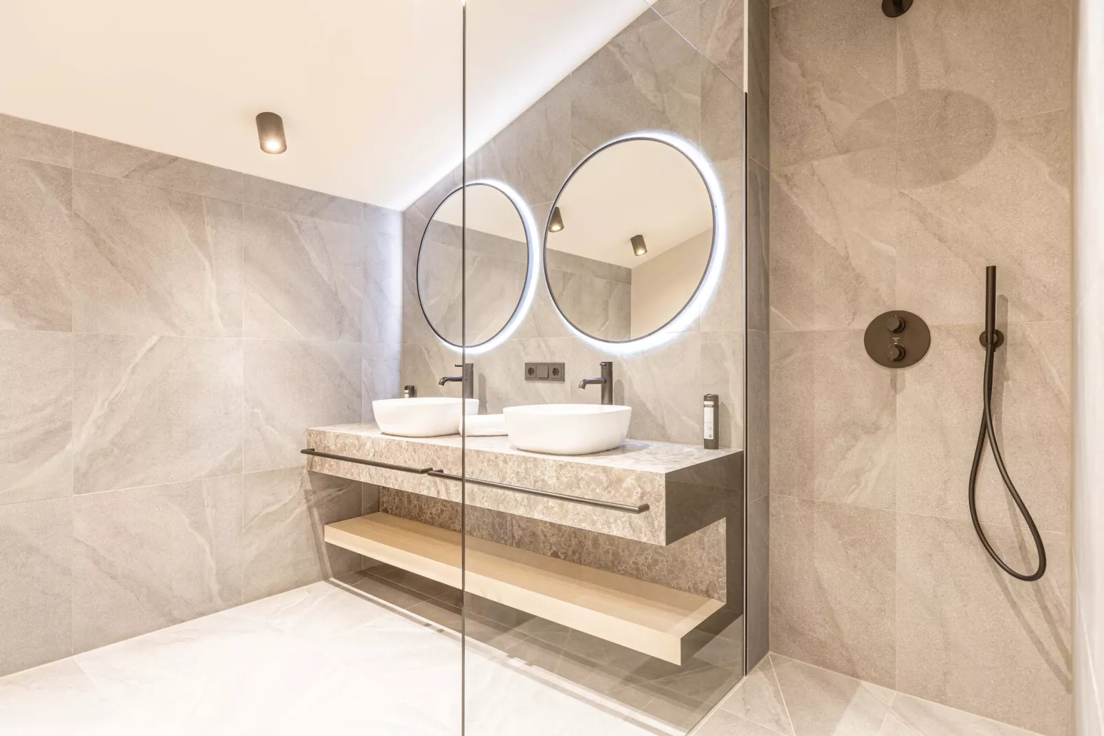 Kitzbühel Suites 4-Bathroom