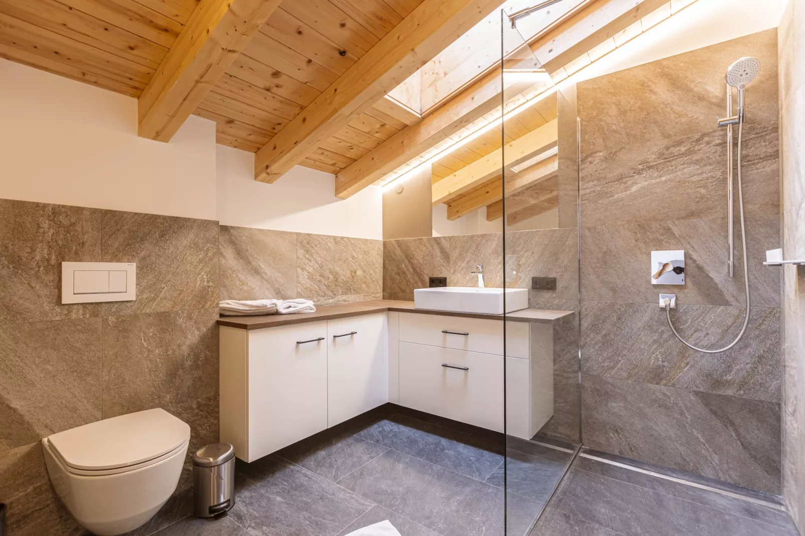 Zugspitz Suites Lermoos 5-Bathroom