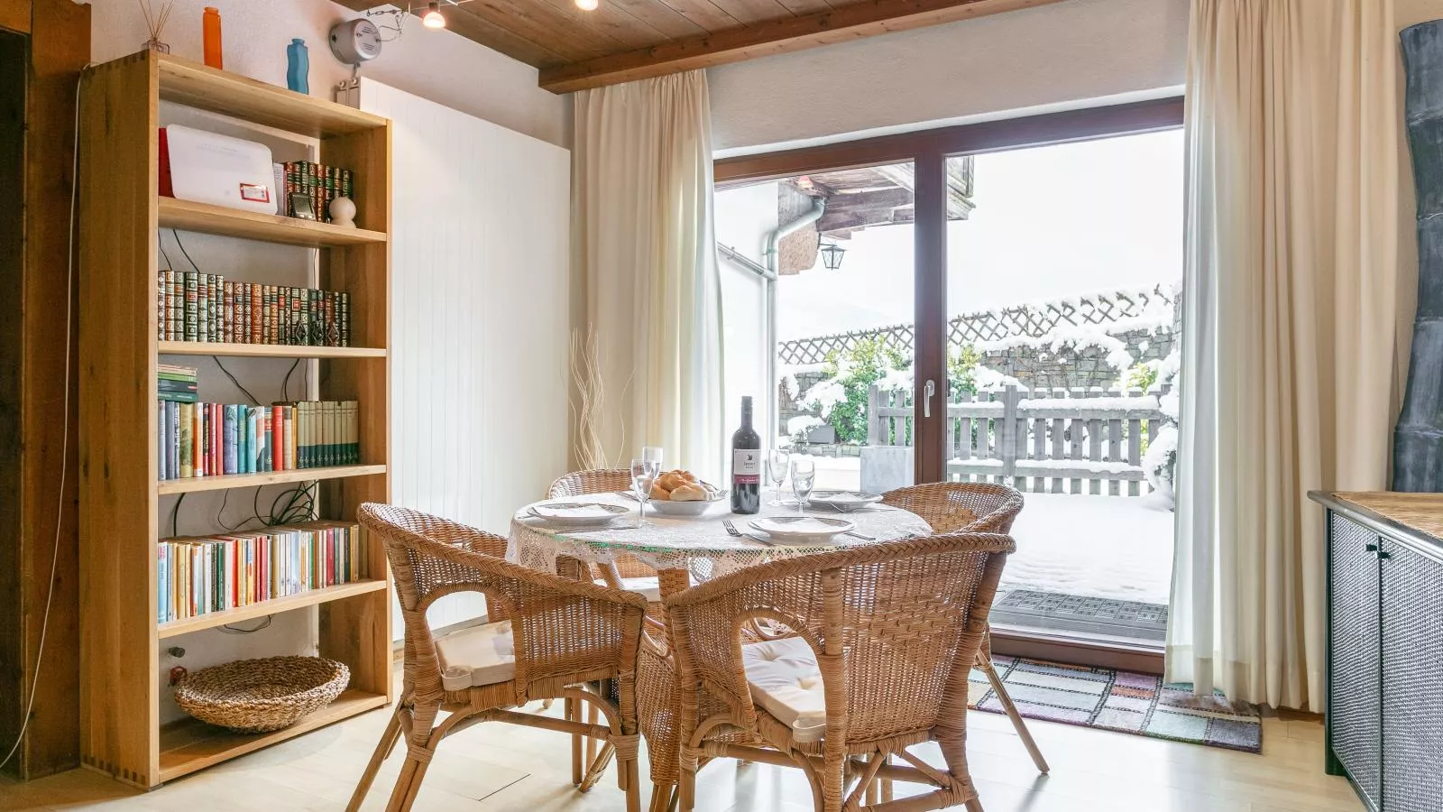 Studio Christina-Dining room