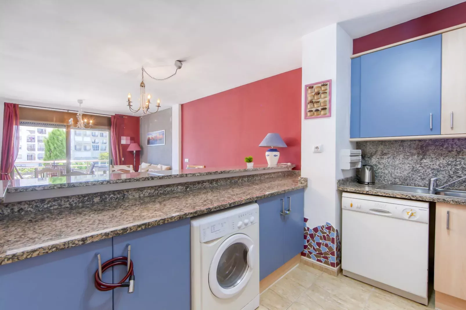 MIRABLAU F 11 Empuriabrava-Kitchen