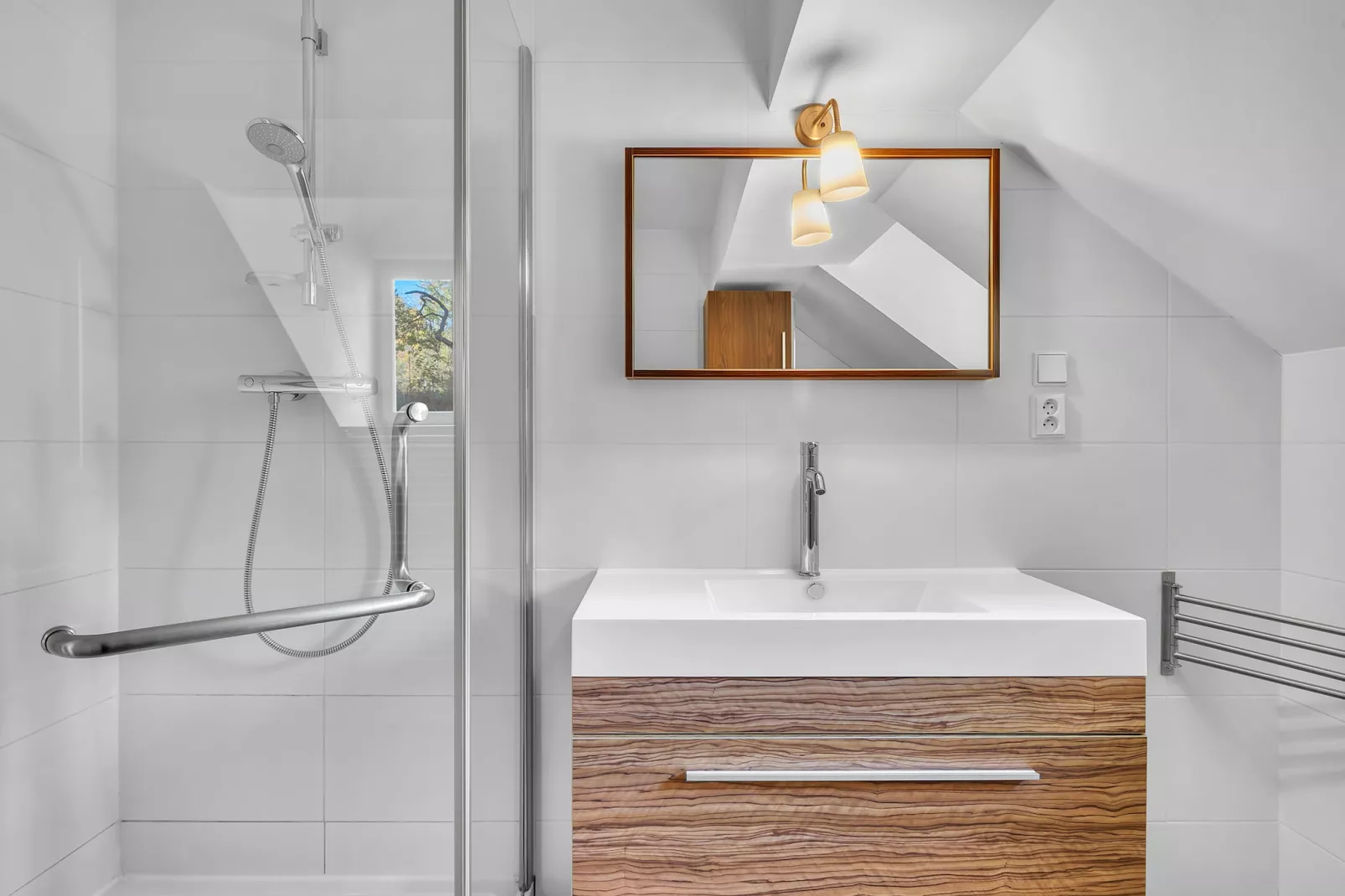 Mlade Buky KJH348-Bathroom