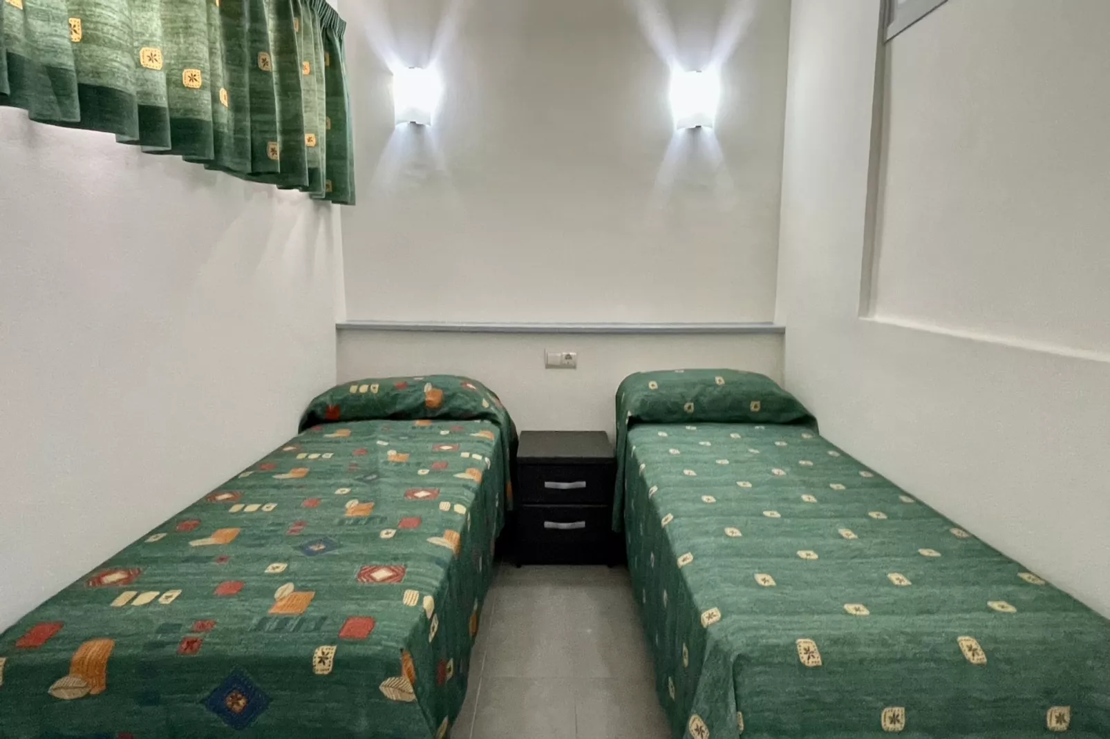 JADEMAR 070-B-Schlafzimmer