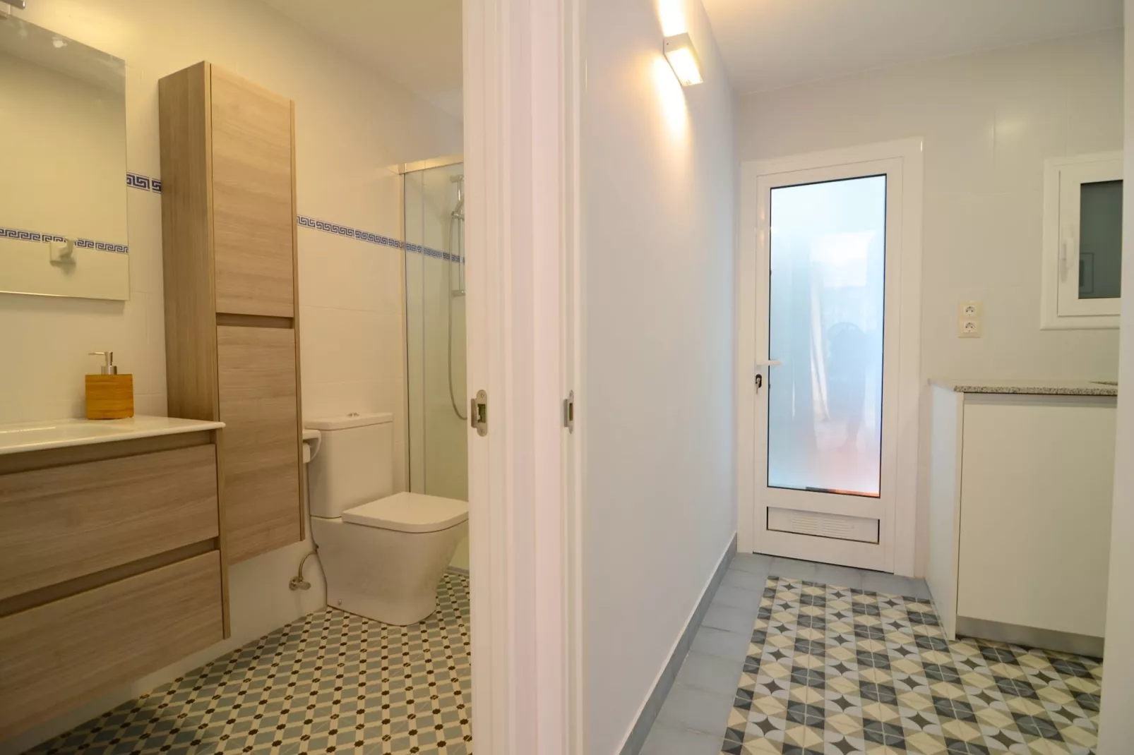 ROCAMAURA I A 1-1-Badezimmer