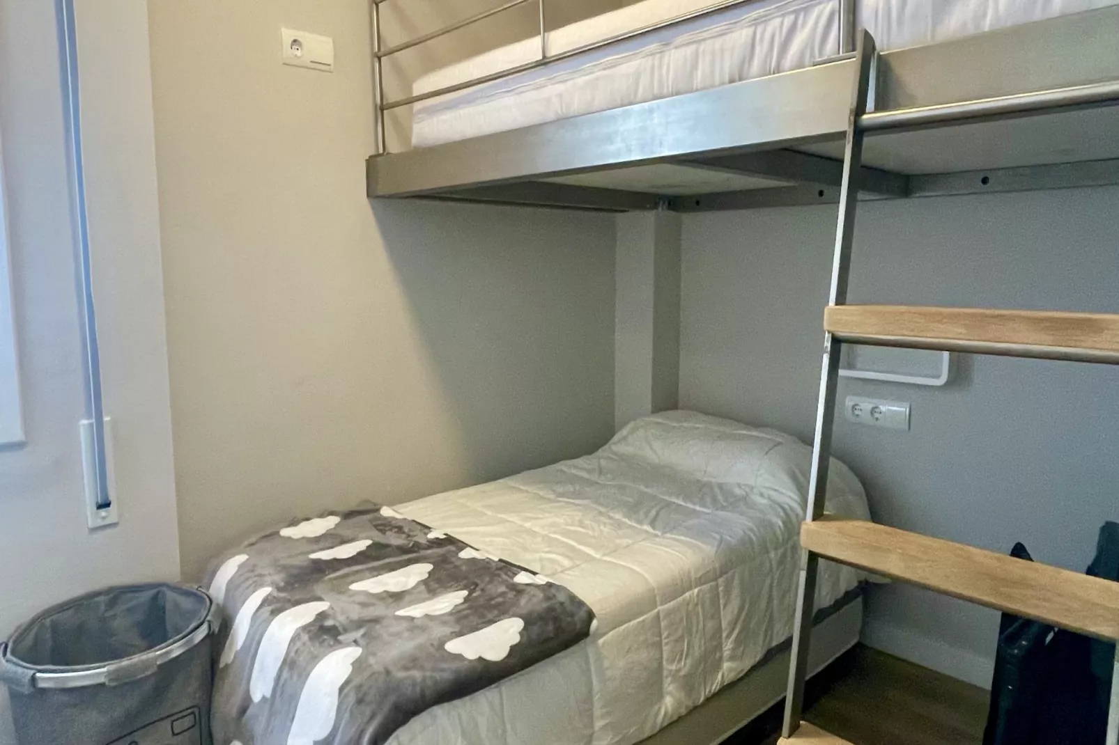 ROCAMAURA IV 3-12-Bedroom