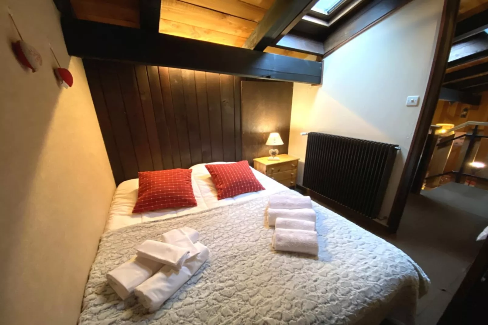 LA POMME DE PIN 2  Appartement avec terrasse-Bedroom
