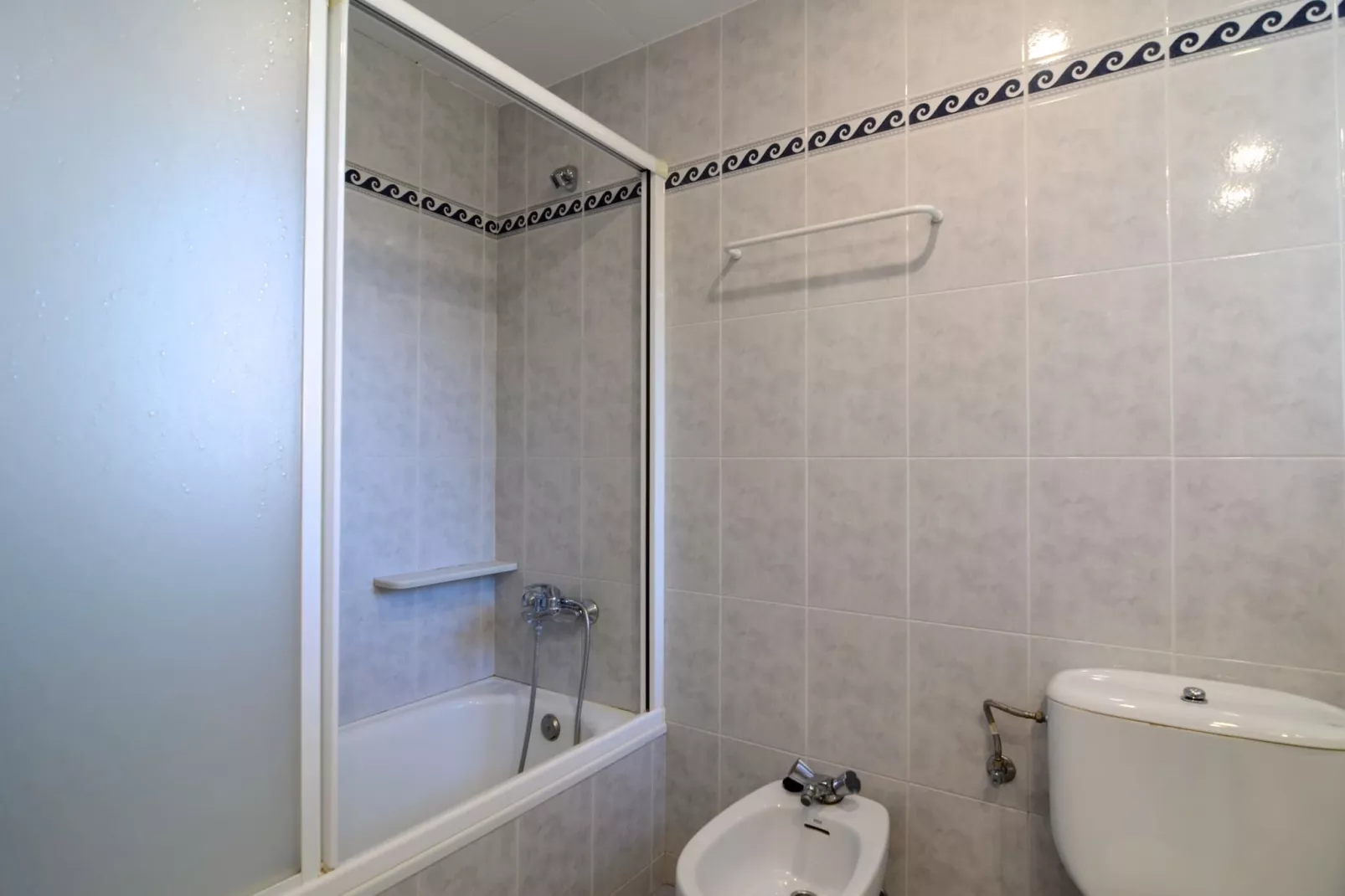 NAUTIC ESTUDI BX-4-Bathroom