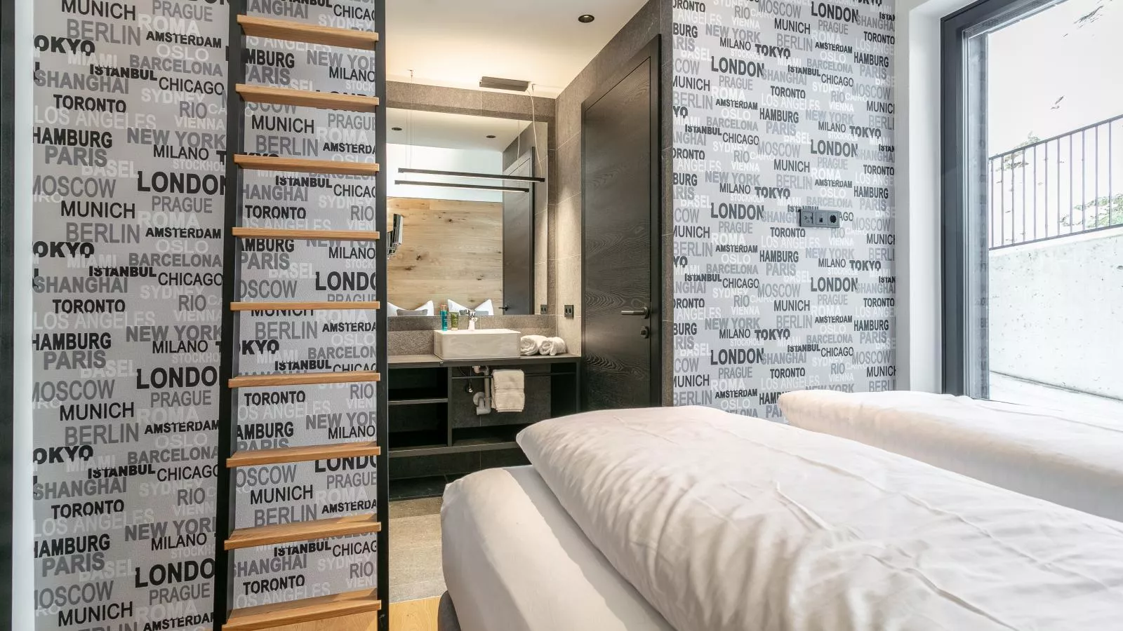 Adult Only Paznaun Suite-Bedroom