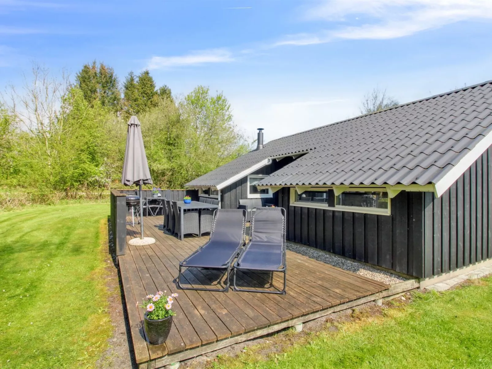 "Nedelko" - 30km from the sea-Draußen