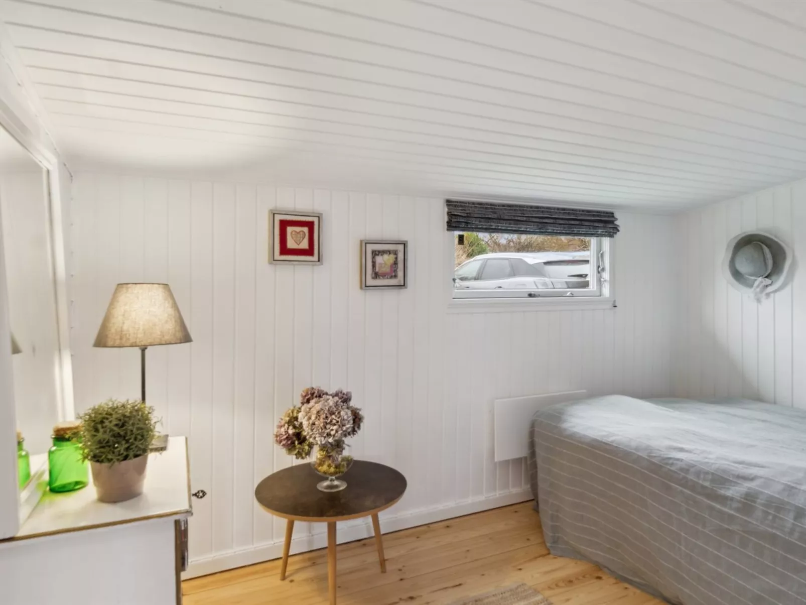 "Holmfridur" - 2km from the sea-Inside
