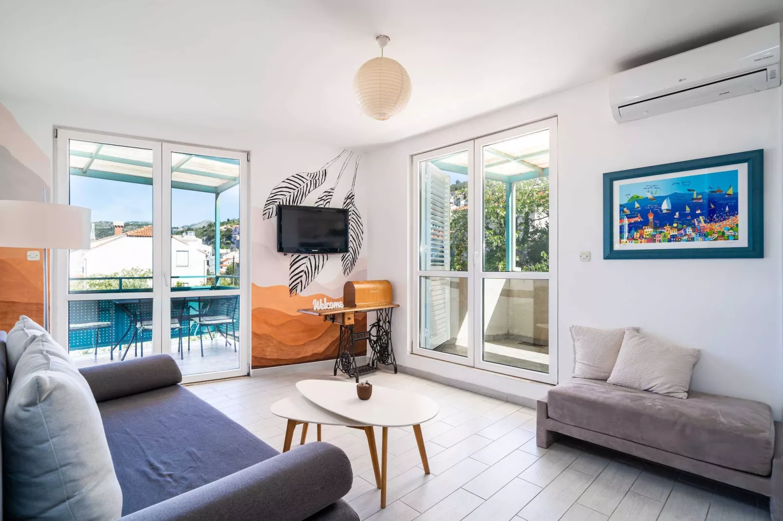 Apartment Radovan - One-Bedroom Apartment with Balcony and Sea View-Wohnzimmer