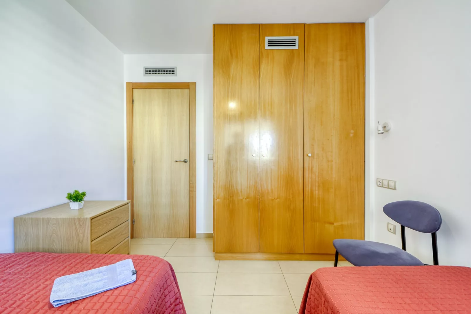 MARITIM 2 D Roses-Bedroom