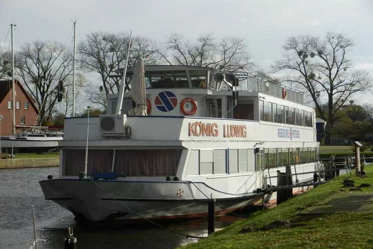 Hausboot Floating 44 Undine / 4 Personen-Exterior summer