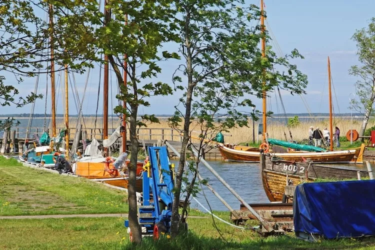 Floating House 1 - Classic / 4 Personen-Areas summer 1km