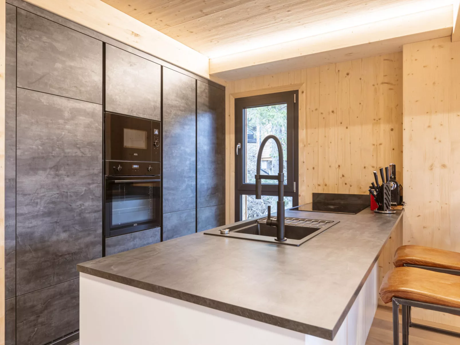Superior #14 mit Sauna & Hot Tub-Inside