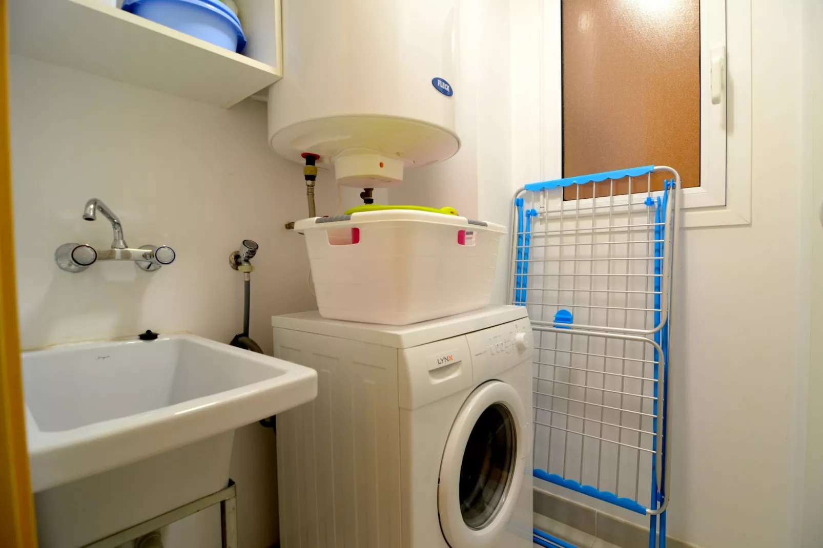 RIELLS BLAU E 202-Bathroom