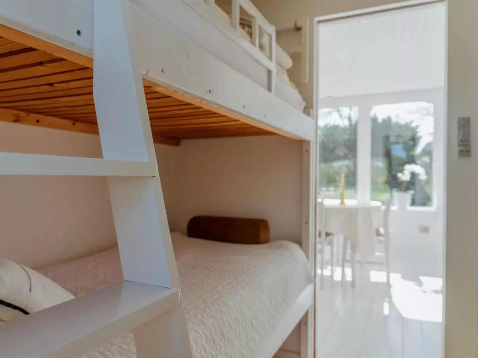 "Odger" - 260m from the sea-Inside
