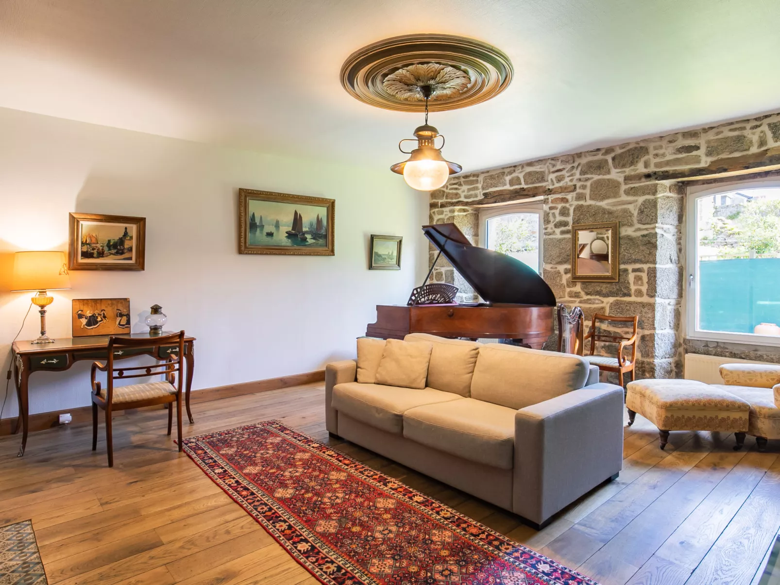 Maison Duquesne-Inside