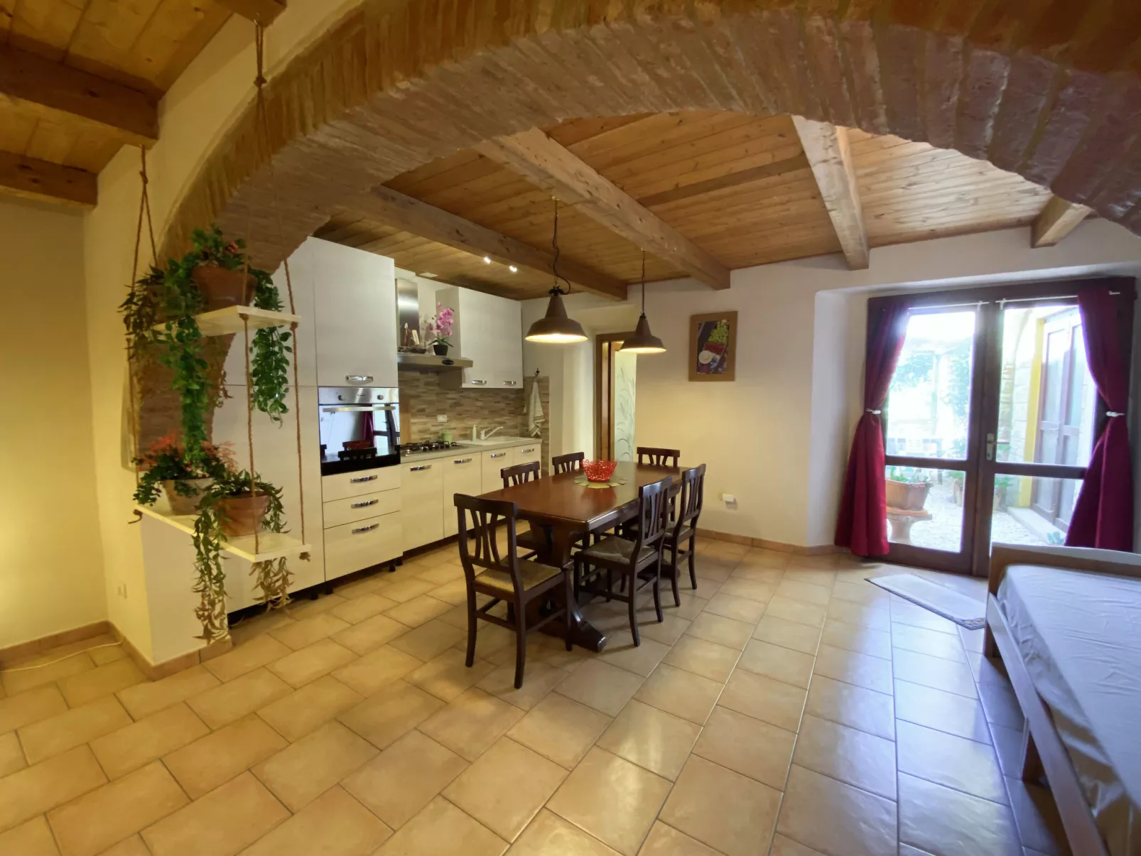 Angolino di Borgo-Inside