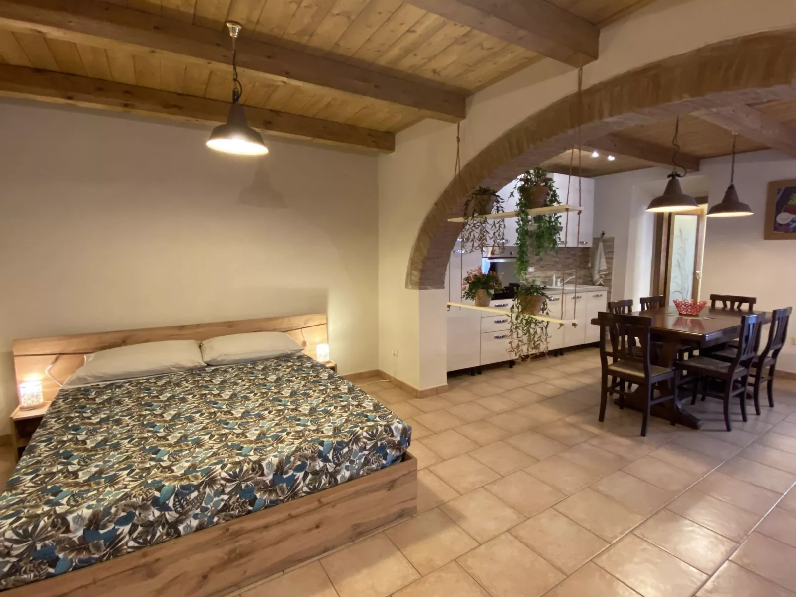 Angolino di Borgo-Inside