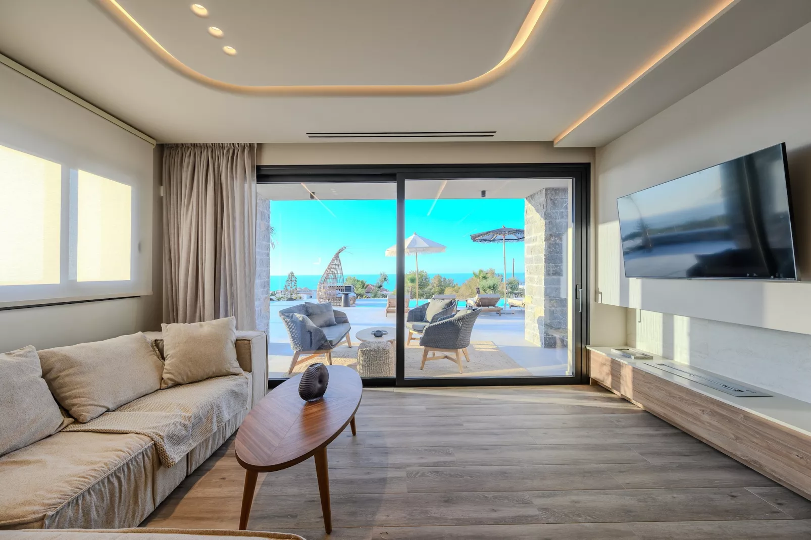 Nysa Luxury villa 2-Living room