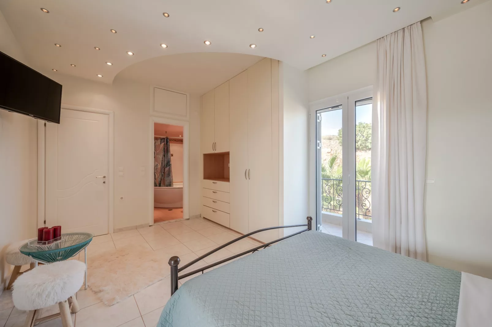 Amina-Bedroom