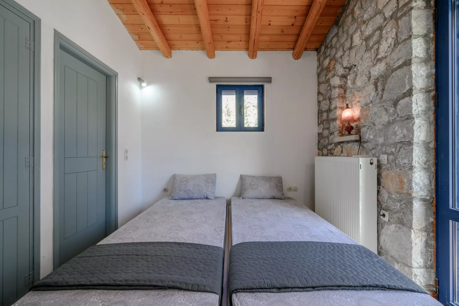 Manousaki-Bedroom