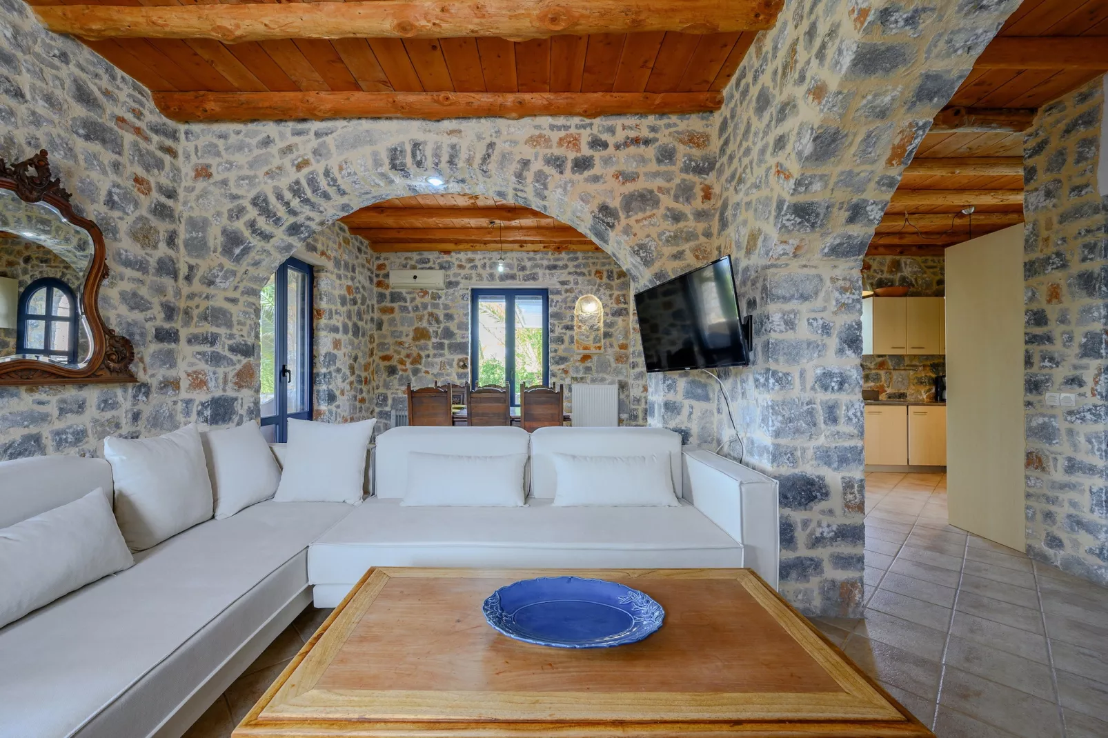 Petritis-Living room