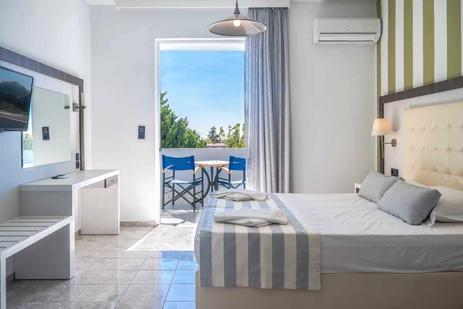 Mythos studio 2-Chambre
