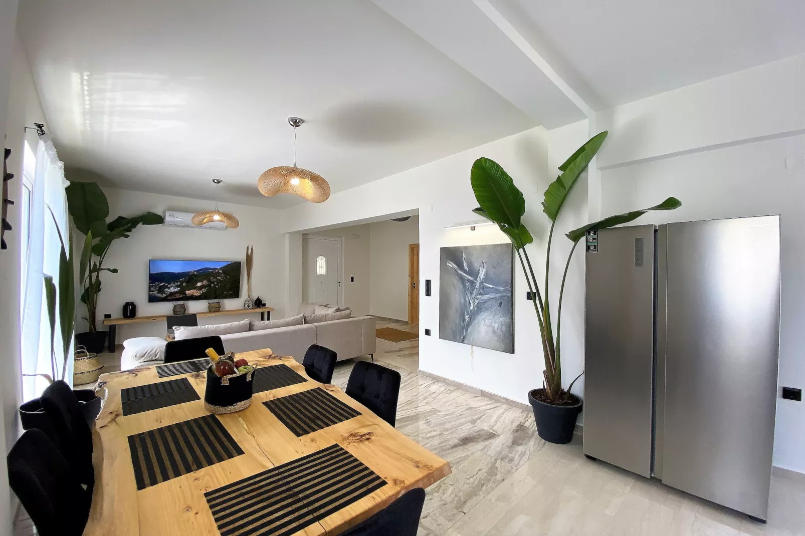 Ionias Seaside-Dining room